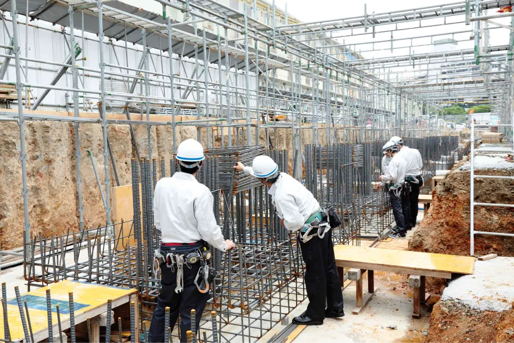 RC造の現場での施工の特徴を実地で学ぶ「若手勉強会」